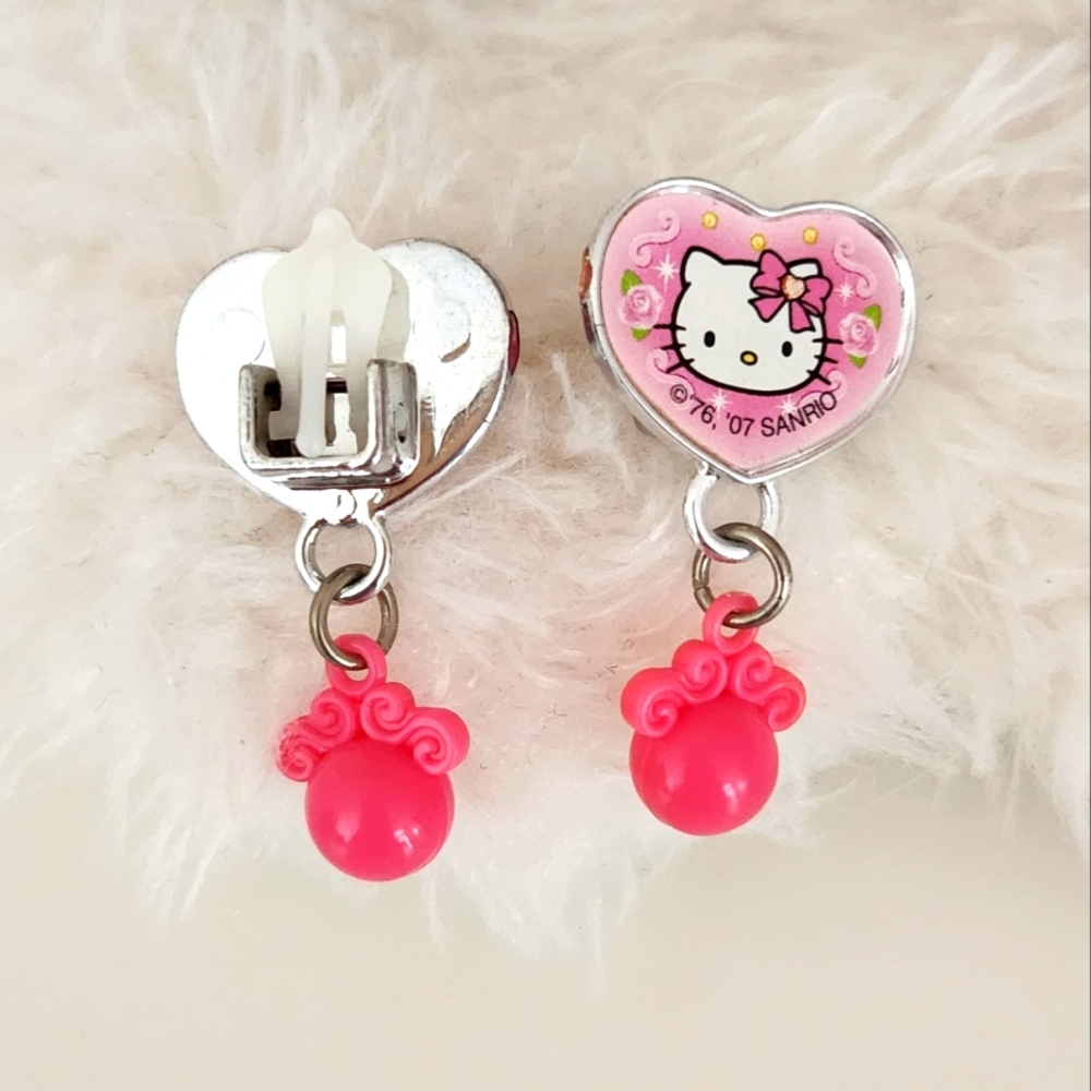 Hello Kitty earrings - Picture 4 of 4